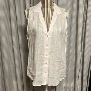 Women's Light Pink Sleeveless Button-Up Top